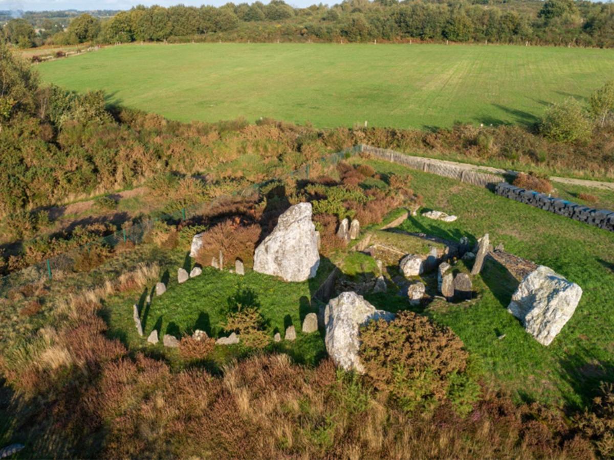 Moulin Menhirs & Zone Naturelle Protegee Saint-Just  Dış mekan fotoğraf